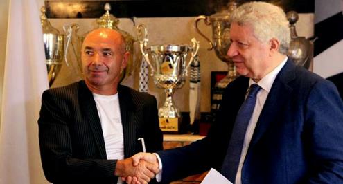 اتهمه مرتضى بالنصب و"ملابسه" أشعلت أزمة.. باتشيكو بين قذائف الرئيس والولاية الثانية